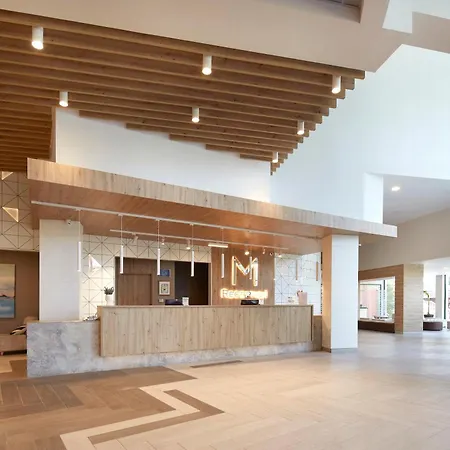 Отель Marvel - Fully Renovated Free Access 4*