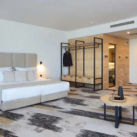 Marvel - Fully Renovated Free Access Отель Солнечный берег