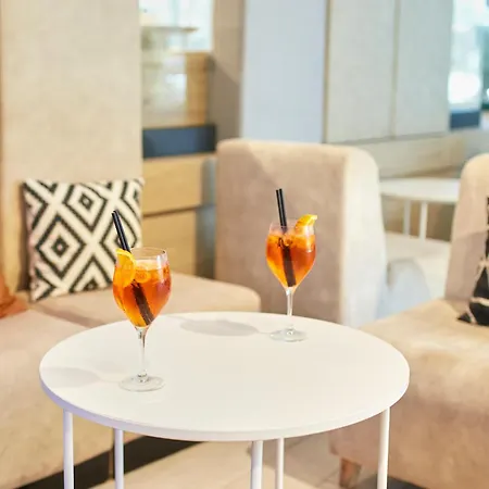 Marvel - Fully Renovated Free Access Отель Солнечный берег