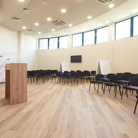 Marvel - Fully Renovated Free Access 4*