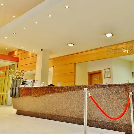 Hotel Marvel - Fully Renovated Free Beach Access