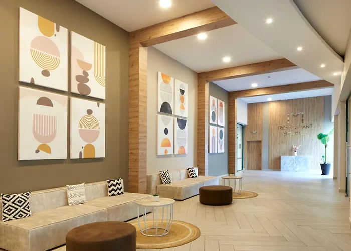 Хотел Marvel - Fully Renovated Free Access