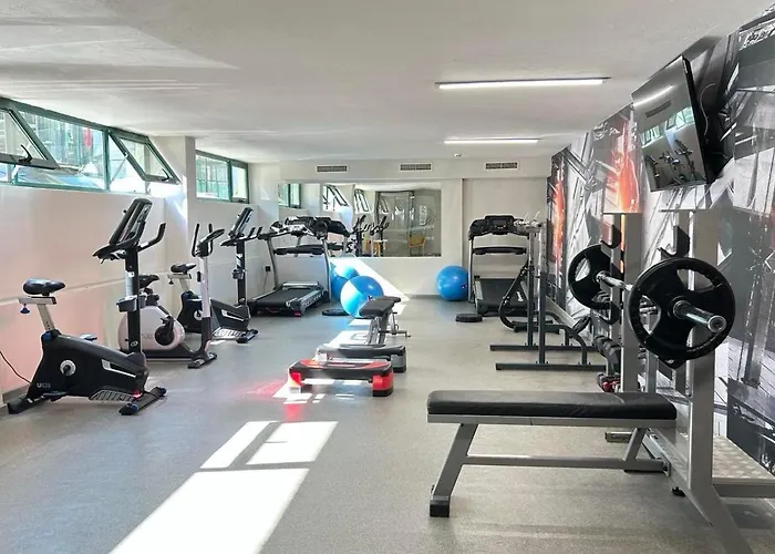 Marvel - Fully Renovated Free Access Хотел 4*