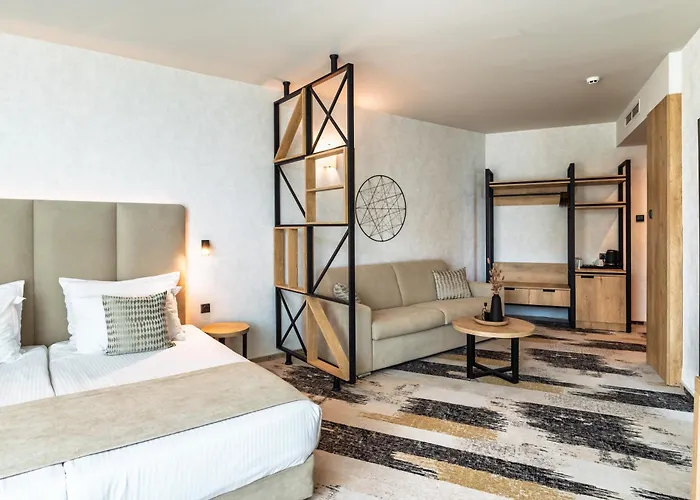 Marvel - Fully Renovated Free Access 4* Слънчев бряг