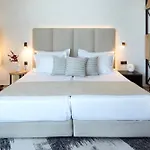 Marvel - Fully Renovated Free Access 호텔 4*