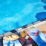Marvel - Fully Renovated Free Access 4* 써니비치