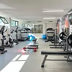 Marvel - Fully Renovated Free Access 호텔 4*