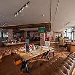 Marvel - Fully Renovated Free Access 호텔 4*