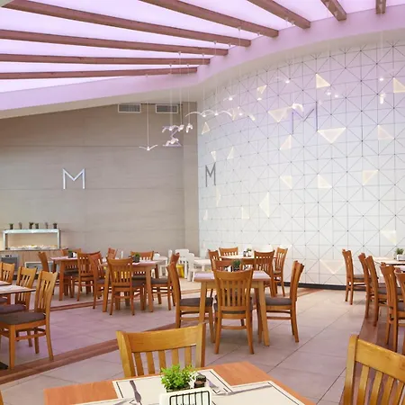 Hotel Marvel - Fully Renovated Free Beach Access
