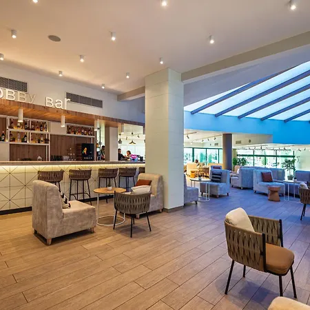 Hotel Marvel - Fully Renovated Free Access 4*