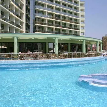 Hotel Marvel - Fully Renovated Free Beach Access 4*