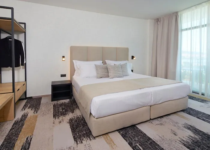 Хотел Marvel - Fully Renovated Free Access Слънчев бряг