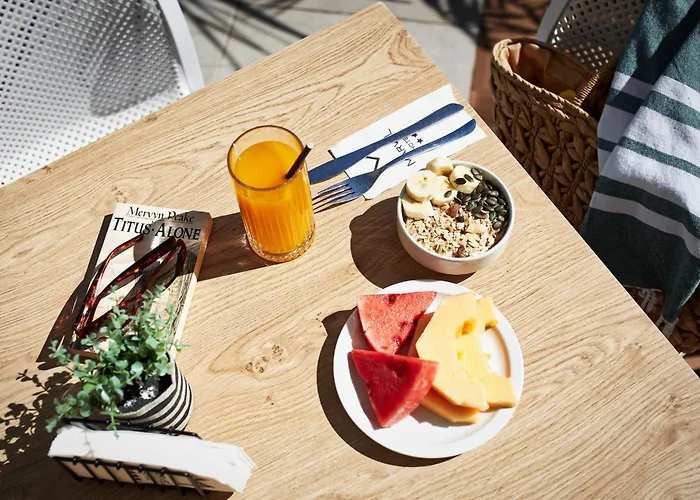 Marvel - Fully Renovated Free Access 4*