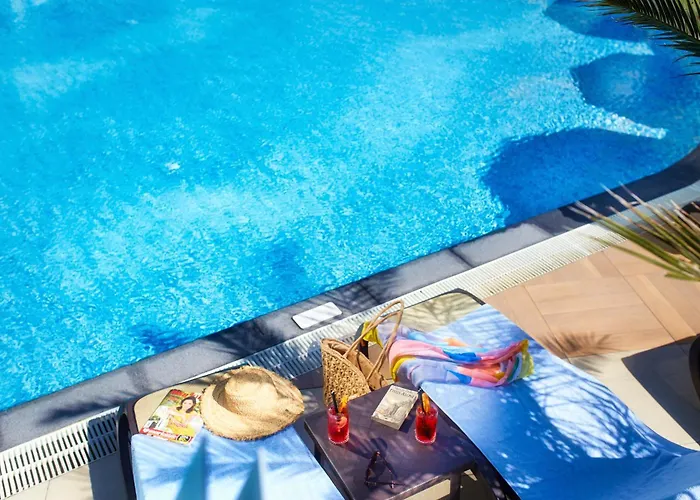 Marvel - Fully Renovated Free Access 4* Слънчев бряг