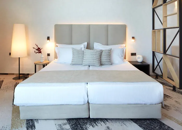 Marvel - Fully Renovated Free Access Отель 4*