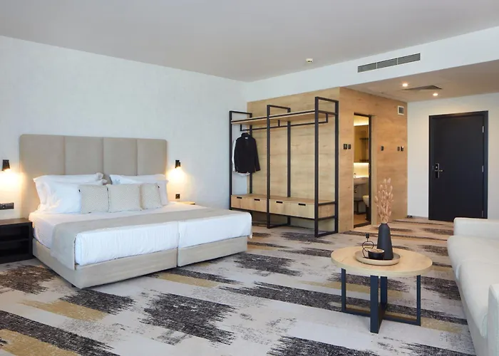 Marvel - Fully Renovated Free Access Отель Солнечный берег