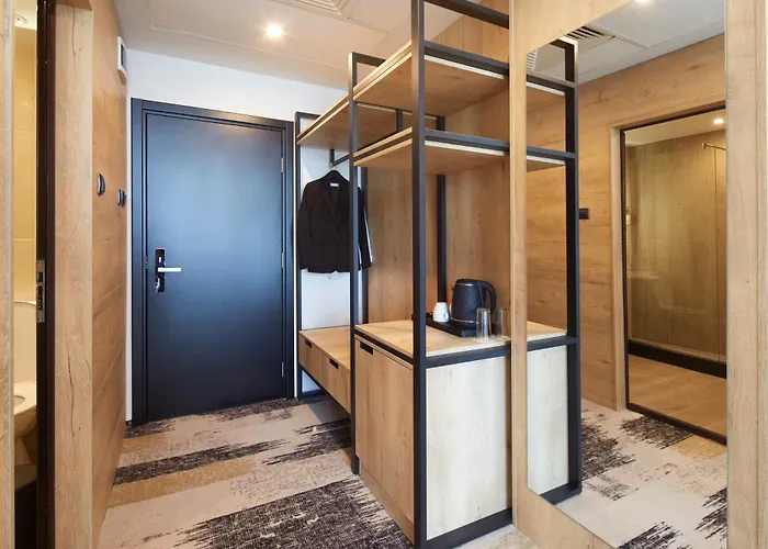 Marvel - Fully Renovated Free Access Отель