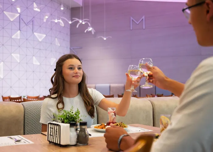 Отель Marvel - Fully Renovated Free Access Солнечный берег