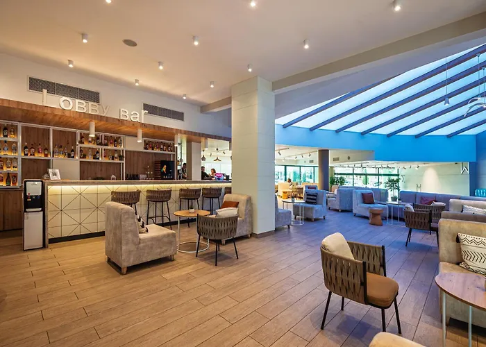 Отель Marvel - Fully Renovated Free Access 4*