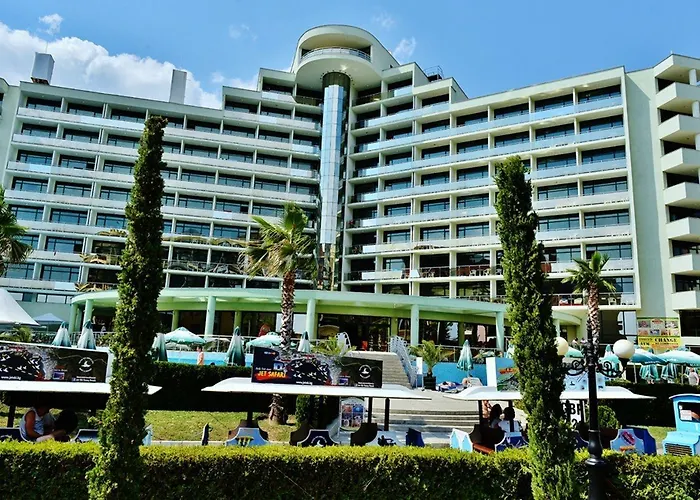 Отель Marvel - Fully Renovated Free Access